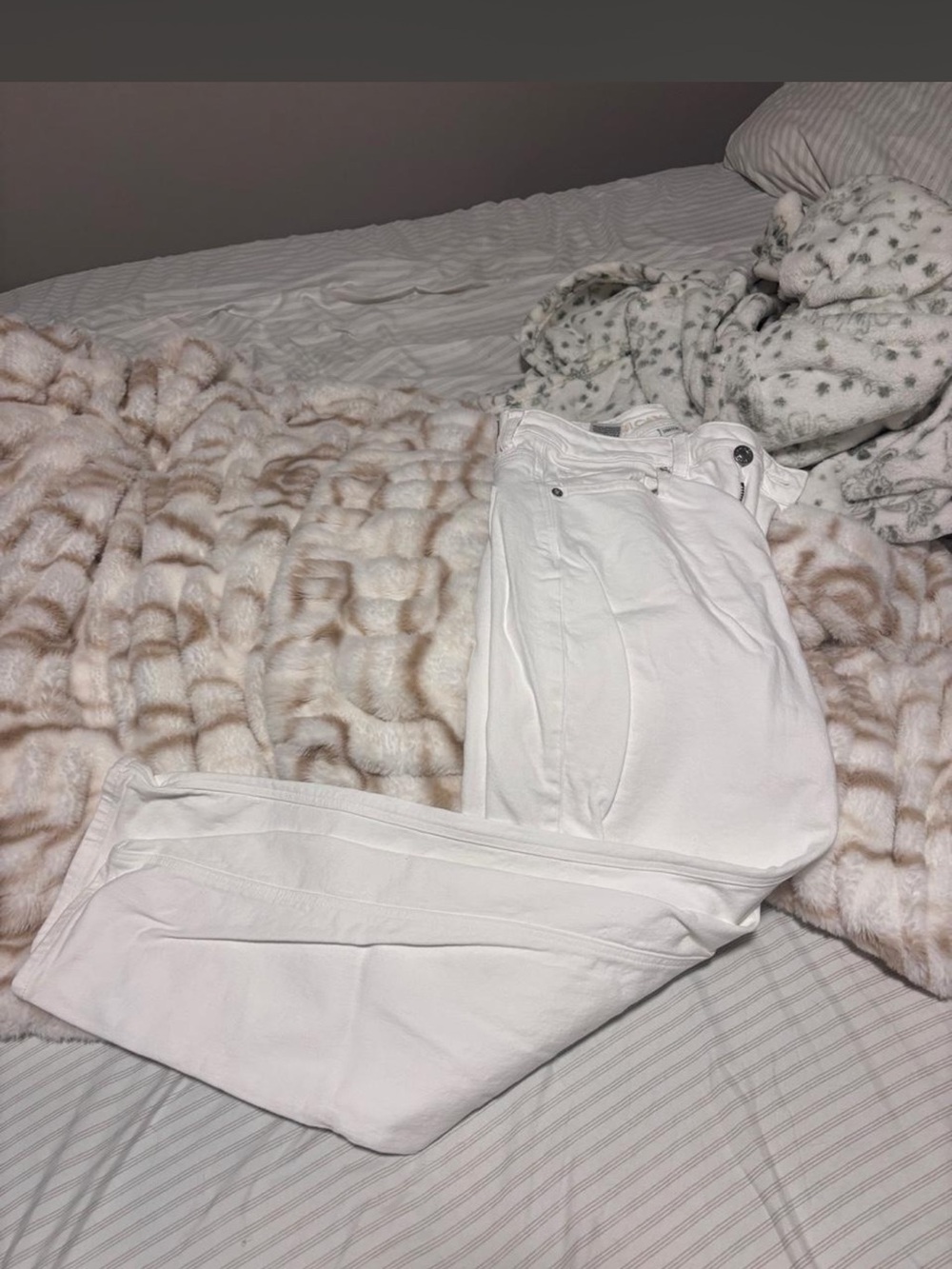 American Eagle Outfitters White High-Rise Jeans